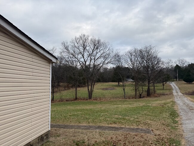 Foto del edificio - 2182 Posey Hill Rd