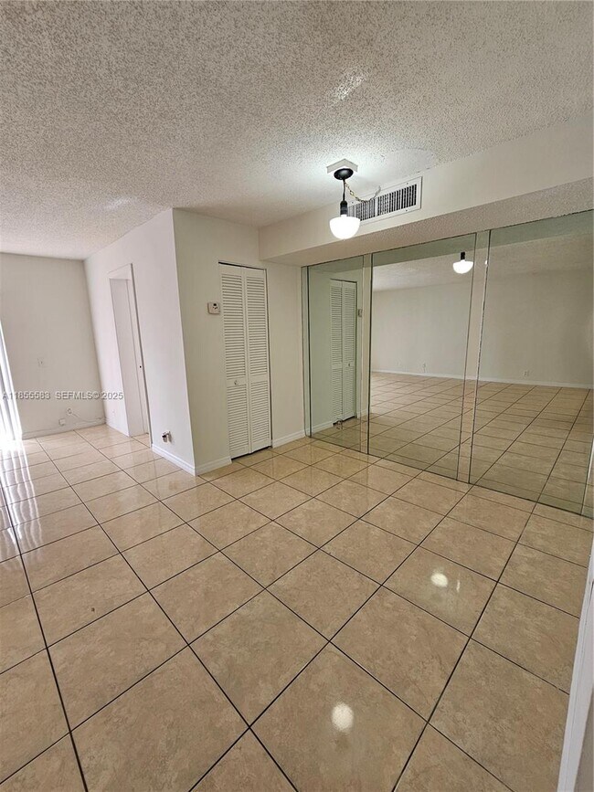 Foto del edificio - 8475 SW 156th Ct
