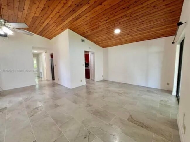 Building Photo - 11615 NW 23rd Ct