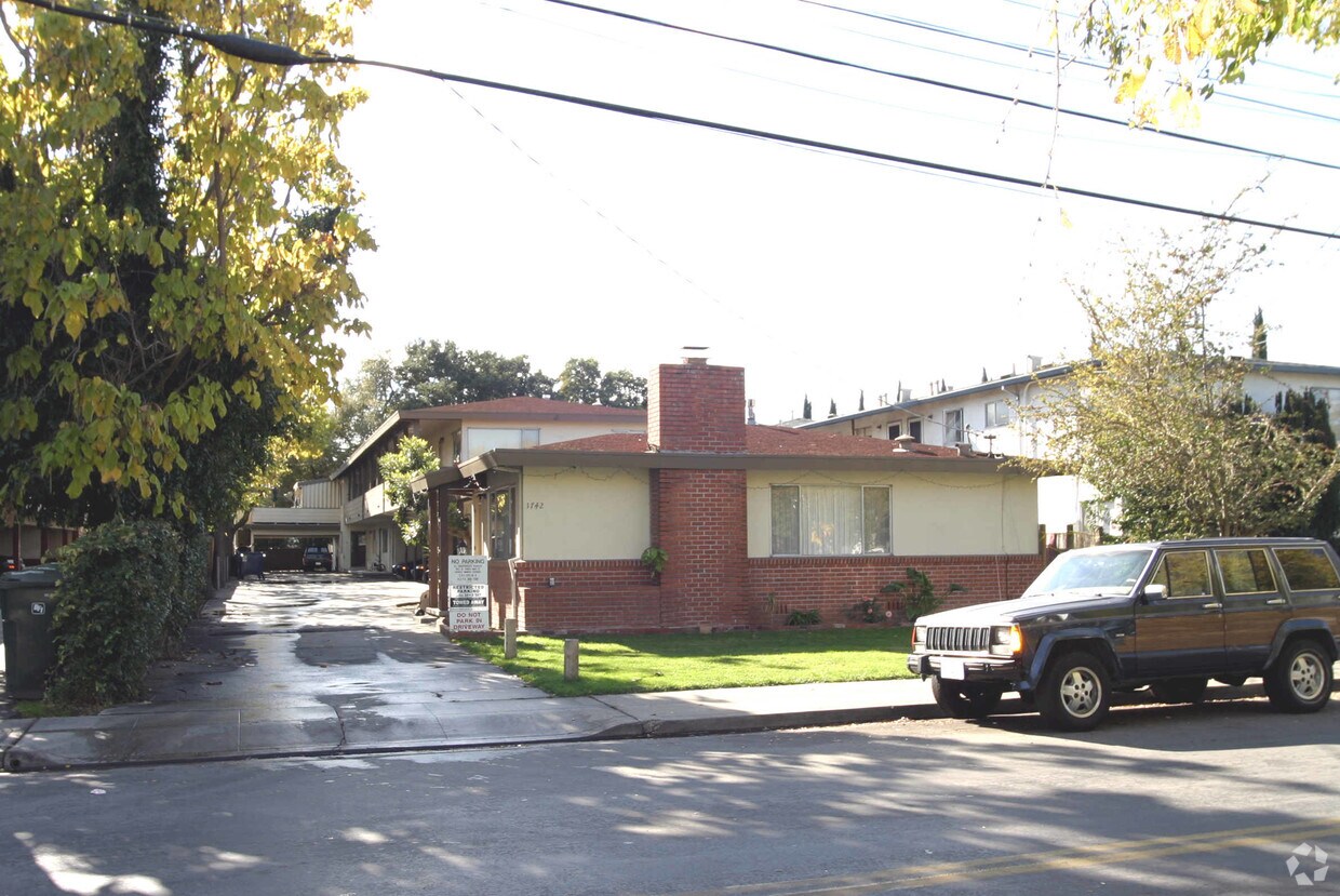Foto del edificio - 1742 Kentfield Ave