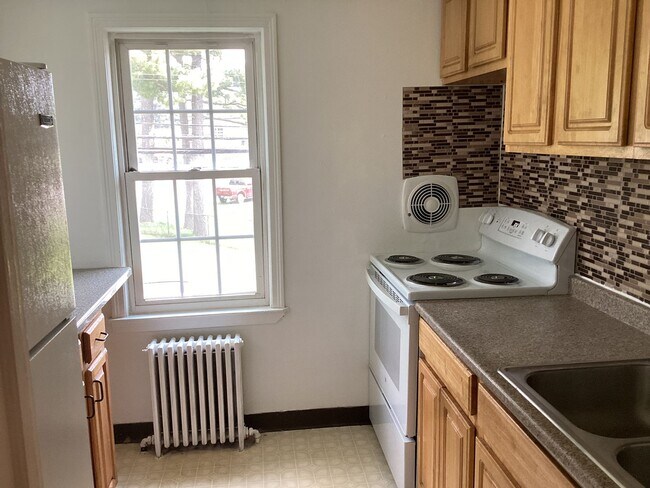 Foto del edificio - 325 Kenwood Ave