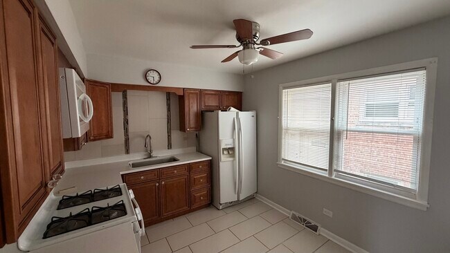 Foto del edificio - 5645 N Central Ave