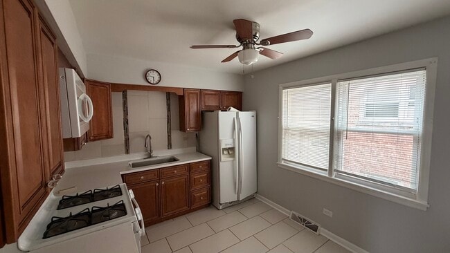 Foto del edificio - 5645 N Central Ave