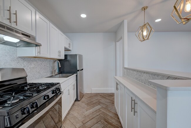 Photo - 43 Cottage St Apartment