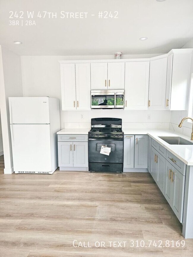 Foto del edificio - Beautiful 3b/ 2b unit for rent ready to be...