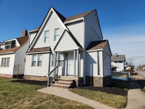 Building Photo - 13513 Saybrook Ave