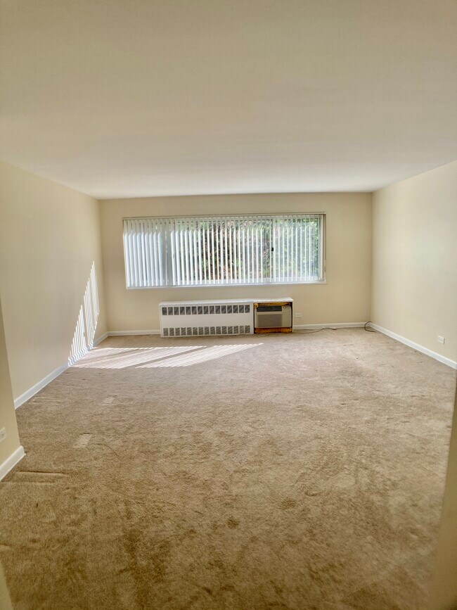 Building Photo - 8608 Skokie Blvd