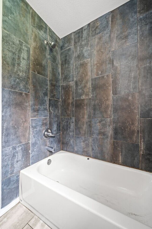 Building Photo - Winchester Estates Apartments Waldron. Spa...