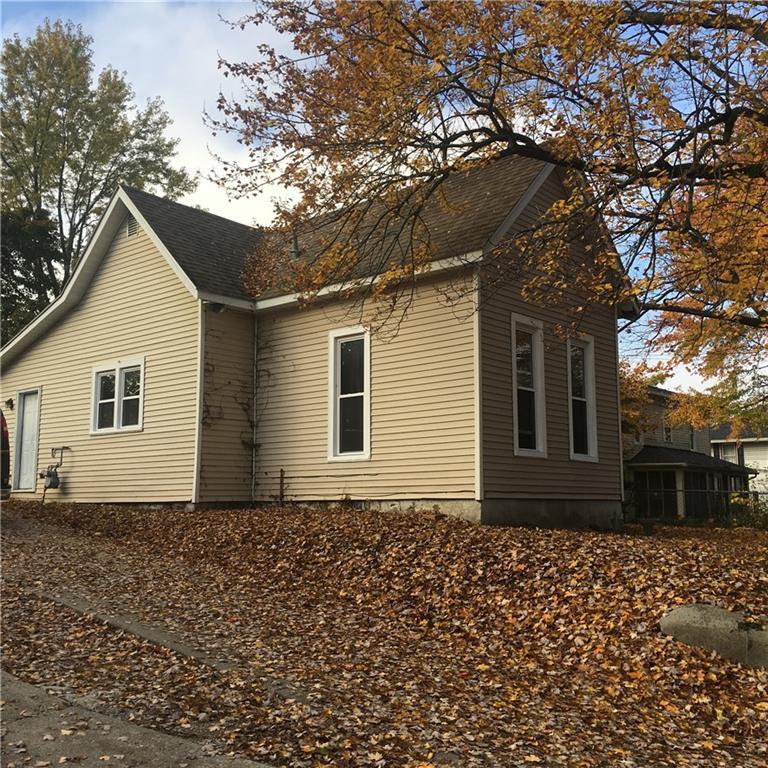 1215 E Main St, Crawfordsville, IN 47933 House for Rent in Crawfordsville, IN