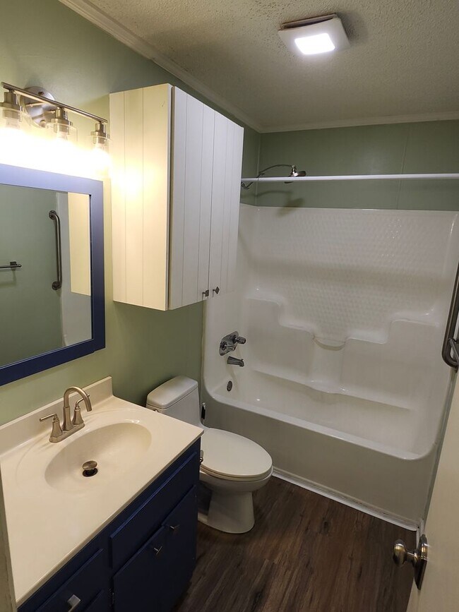 Foto del edificio - Newly Renovated 2 bedroom, 1 bathroom Apartment on Panama City Beach