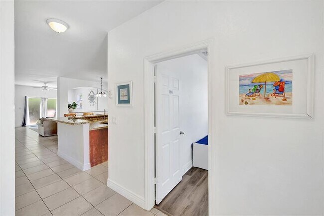 Foto del edificio - 1816 SW 21st St