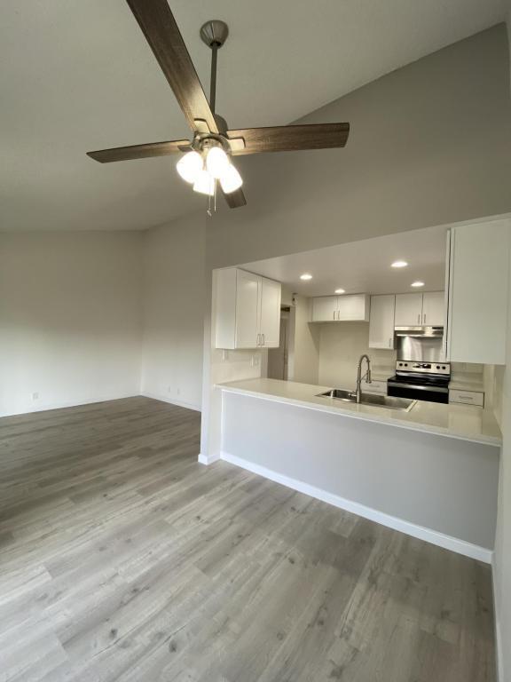 Building Photo - 160 N Richmont Dr