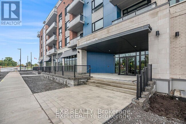 Photo du bâtiment - 1350 Hemlock Rd