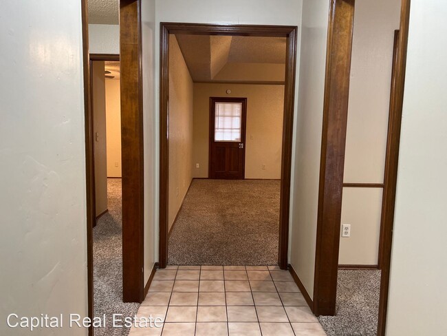 Building Photo - 3 br, 2 bath House - 209 Oak Tree Dr