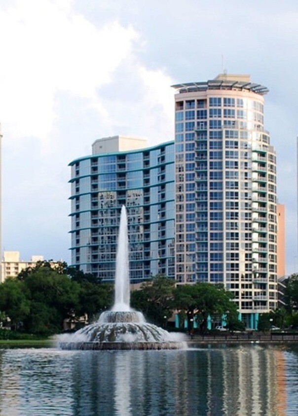 Foto principal - 2/2 Condo at The Waverly in Lake Eola!