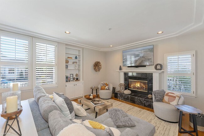 Building Photo - 3 br, 2.5 bath House - 3858 Oasis by the Sea