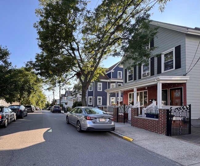 Building Photo - 17 Farragut Ave