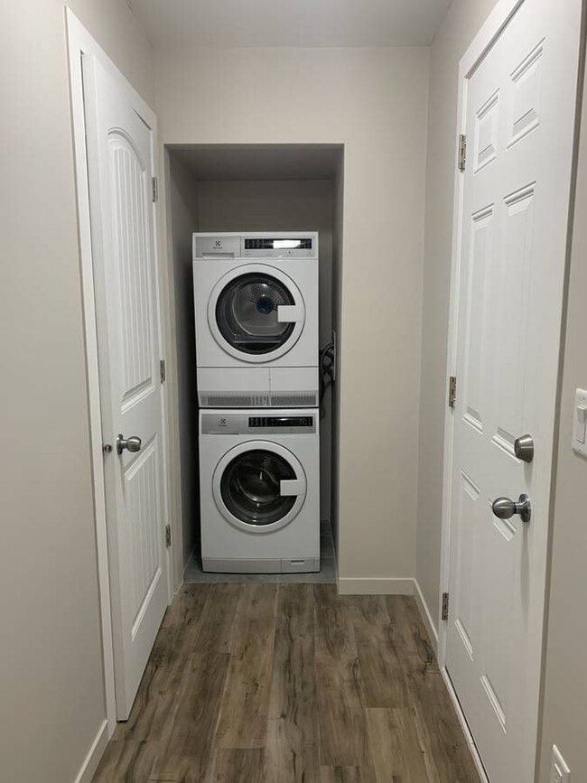 Building Photo - 10500 Jackson Rd