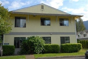 Primary Photo - East Park Street Apts