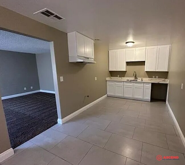 Foto del edificio - 3 Bedroom Home in East Bakersfield