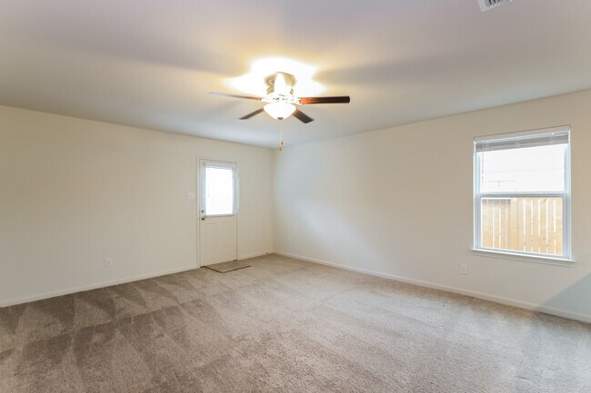 Building Photo - 7272 Jebson Pass, San Antonio, TX