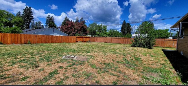 Foto del edificio - 819 N Idaho St