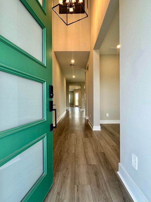 Foto del edificio - 16477 Silver Brook Wy