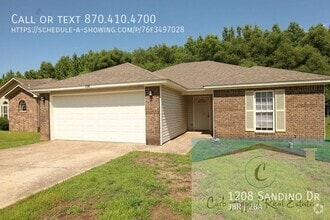 Building Photo - 1208 Sandino Dr