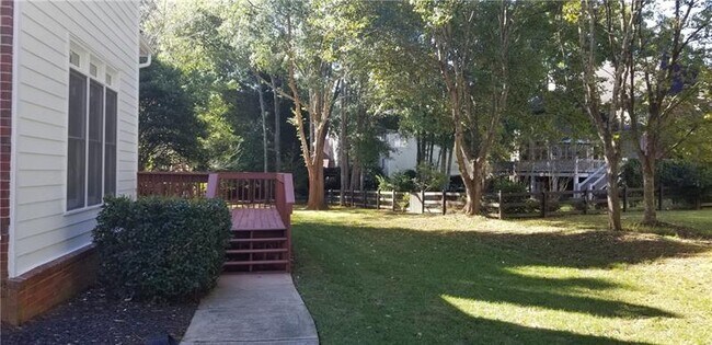 Building Photo - 1290 Seale Dr