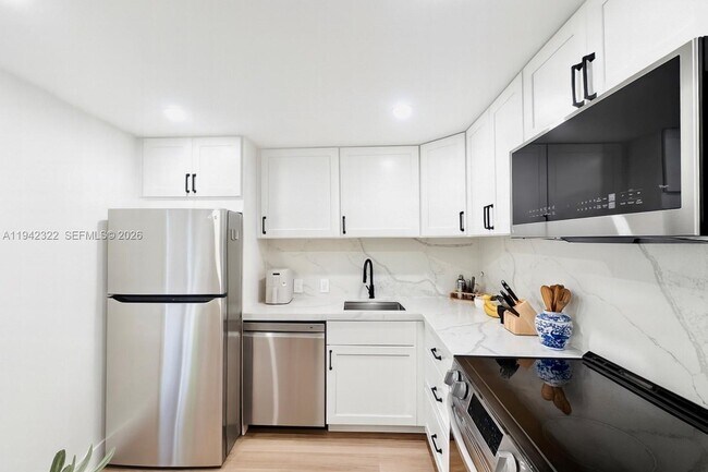 Foto del edificio - 3401 N Country Club Dr