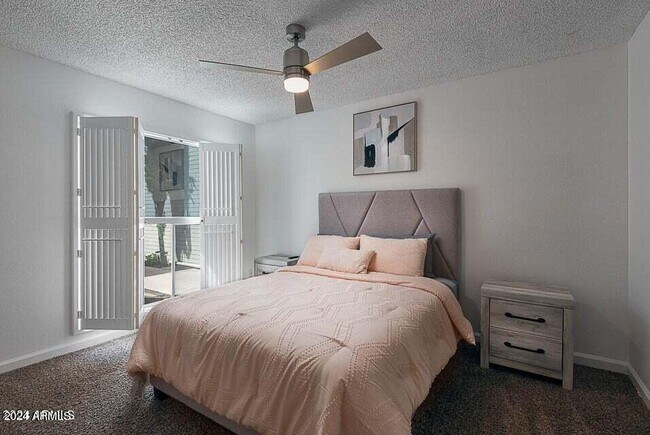 Building Photo - 8754 E Vía De Encanto