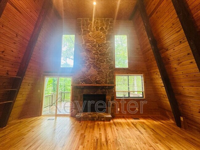 Building Photo - 10832 Carmichael Rd