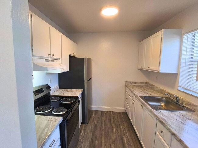 Building Photo - 4553 Gulfstream Rd