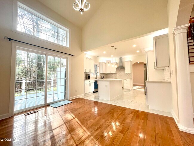 Foto del edificio - 11 Poplar Dr