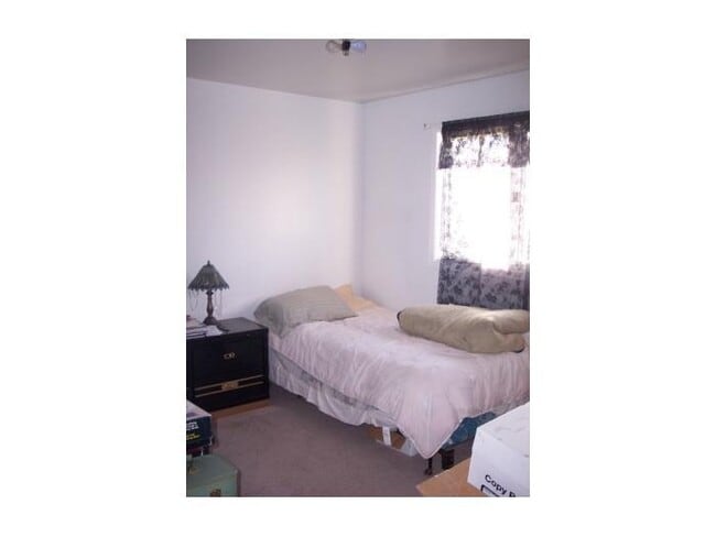 Foto del edificio - 2213 Lathrop St