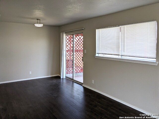 Foto del edificio - 5528 Allbrook-