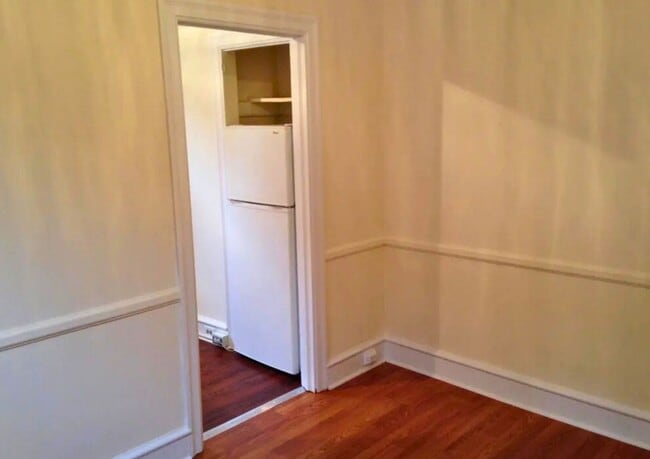 Building Photo - 4 Gay St