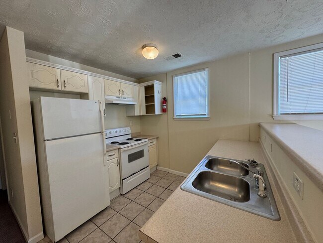 Foto del edificio - 5981 Peco Ln