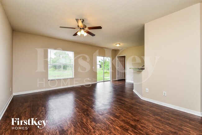 Foto del edificio - 6840 Abady Ln