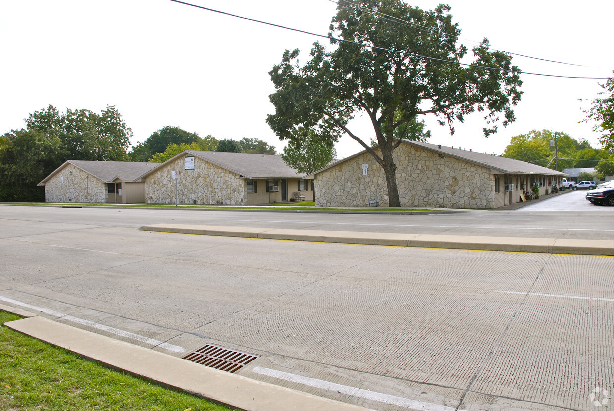 Maison on Main Apartments 370 Main St Lewisville, TX