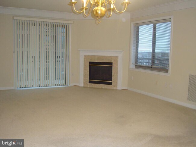 Building Photo - 901 N Monroe St