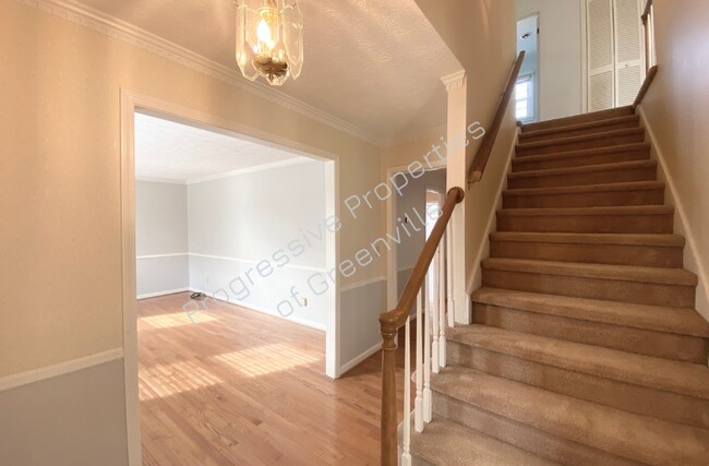 Building Photo - 103 Shetland Way
