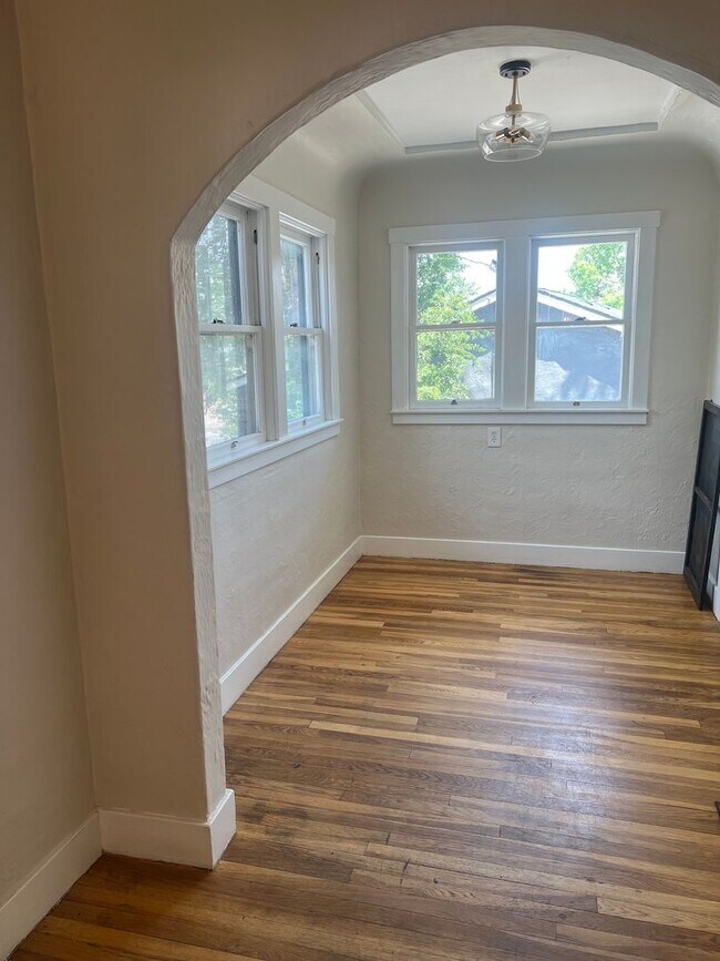 Foto del edificio - 308 College Ct