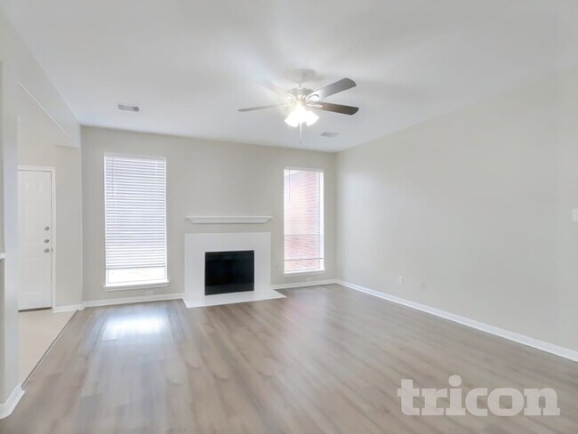 Building Photo - 4015 Camelia Glen Ln