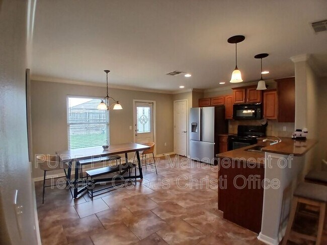 Foto del edificio - 2217 Abeto Dr