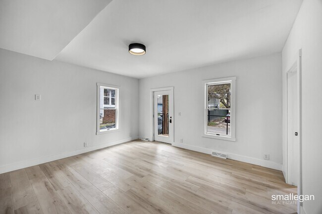 Foto del edificio - 1322 Hurd St SE