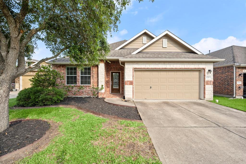 Primary Photo - 2550 Blue Heron Cir