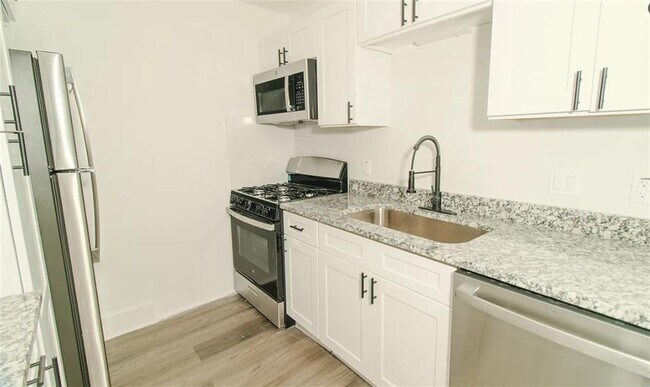Foto del edificio - 4589 Orchid Dr