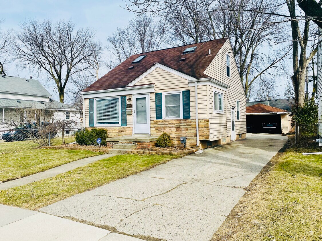 Primary Photo - 309 S Campbell Rd