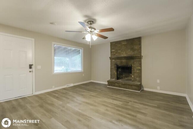 Foto del edificio - 16101 VICIE AVE, BELTON, MO 64012